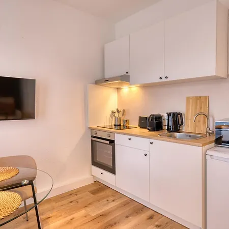 Fullhouse Premium H11 Apartment *